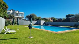 Beach House, Pool, Braai, Patio, Water Sports - Hermanus - 5