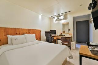 Ansan Vant Hotel - 1
