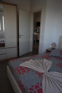 Lovely 2 Bedrooms Apartment - Golem - 3