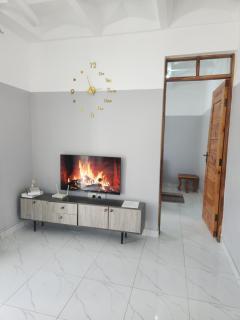 Canna Lily 5 min walk from bofa road, baobab resort - 7