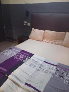 GAT Travellers Hotel - 4