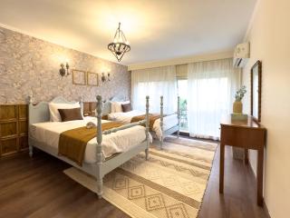 Peacefull Al Zamalek Khans - 1