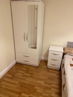 Stylish home on quiet street - Orpington - 4