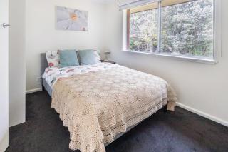 Yarralumla Apartment Stay Queen Bed and Sofa Bed Free Parking - 8