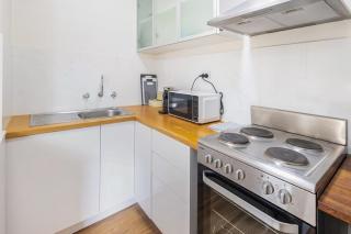 Yarralumla Apartment Stay Queen Bed and Sofa Bed Free Parking - 5