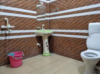 Shri Mukund Dham - Near Prem Mandir, Iskcon temple & Banke Bihari G- Premanand Maharaj Visit is just 2-3 minutes away - 1