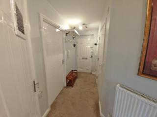 Brightwire 2bedroom apartment Eastleigh - 5