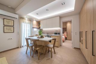 Crown Design Apt - Acropolis - 6