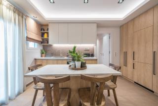 Crown Design Apt - Acropolis - 2
