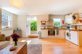 Pebble Garden Apartment - Whitstable - 8