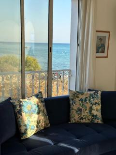 Your Charming Seaside Getaway - 9