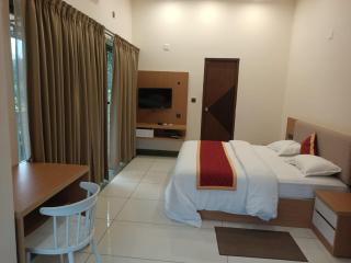 Foresta Thattekkadu Pool Resort - 3