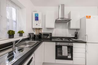 Amazing Flat Centrally Located - Ilford Station -London - 0