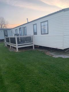 Caravan Beach Park - Sleeps 8 & Free Parking - 6