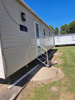 J & C caravans - 0