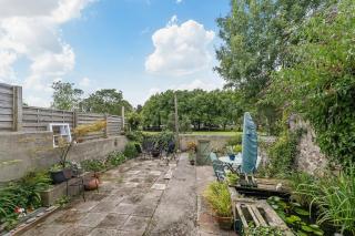 Arundel House - Parkview with free parking - 1