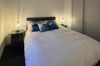 Chelsea 1-Bed Apartment - Sleeps 2 & Private Patio - 0