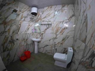 Hotel The Vertus Grand A unit of Ramaansh Hotels & Resorts - 650 Meters from Ram Mandir Ayodhya - 5
