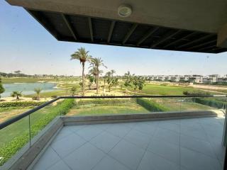 Spacious 4BR Einbay Chalet Overlooking Lake & Golf - 3