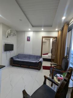Modern One-Bedroom Deluxe Apartment Bahria Town Lahore - Lahore - 5