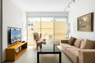 Chic Bright Urban Escape by Sea N Rent - 0