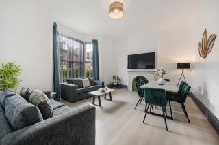 Onslow House - Air Host & Stay - 5 bed, Sleeps 14 - 0