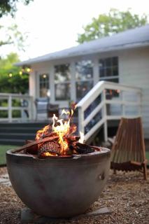 Funky 3BR Cottage with Private Mini Golf and Fire Pit - 7