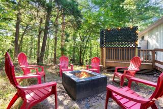 Cozy Retreat w Hot Tub Firepit & Grill near Bryce - 6