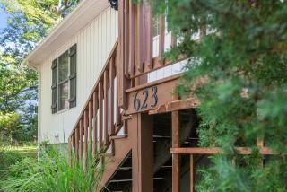 Cozy Retreat w Hot Tub Firepit & Grill near Bryce - 5
