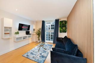 Chelsea Thames View Suite - 9
