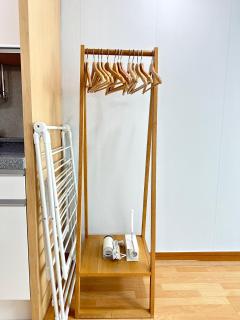 Simple and Cozy Hongik House - 2