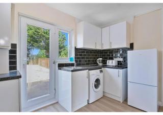 Stylish 3BR Free Parking Enfield North London - Enfield - 4
