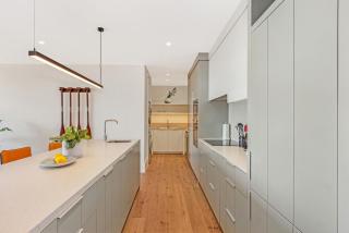 Alpha One 102-Luxury Sea Point Pad with Ocean Balcony Views - 3
