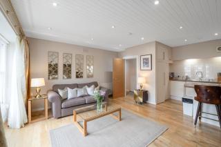 Rose Street flat - 1