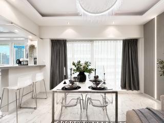 Stylish Marina 1BR High Floor Incredible Views - 3