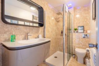 Stylish 2-Bed Home in Cambridge - Cambridge - 1