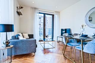 Nine Elms Balcony & Views Modern 2-Bed, 2-Baths - 9
