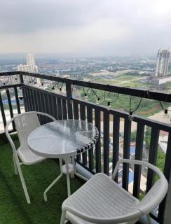 Fancy Suite near Eastwood with Awesome Balcony! - 5