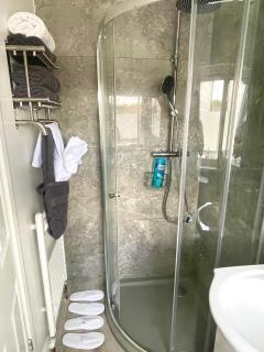 4 Guests - 2 Bedrooms - City Escape Retreat - Stoke on Trent - 6