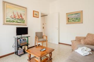 GuestHost - A Calanca - Comfy Le Grazie Apartment - 5