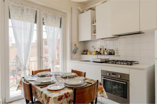 GuestHost - A Calanca - Comfy Le Grazie Apartment - 8