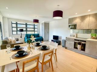 Modern Studio Apartments & 3Bedroom flat with Pvt Balcony steps from Regent's Park - Londra - 8