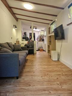 Green Hill Apartment - 4
