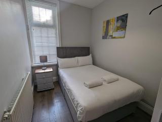 South Shields Executive Three Beds - 3