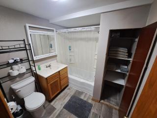 Whole Home by Heritage Trail - 1