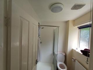 3 Bed House - Sleeps 5 - Pets - Parking - 6