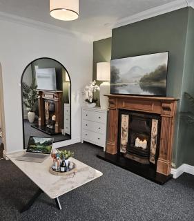 3 Bed Hull Home WiFi On Street Parking - 3