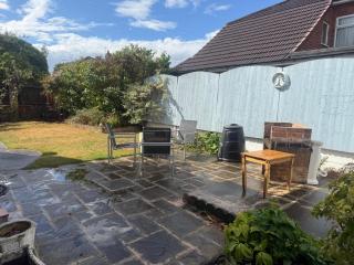 The RS Inn Homestay Premium Rooms With Parking Birmingham - Kingshurst - 4