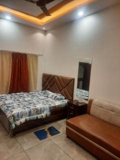 Raj Laxmi Homestay - 6