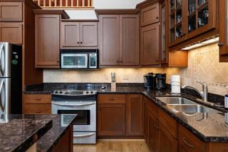 Bear Luxury with Wintergreen Advantage - 4